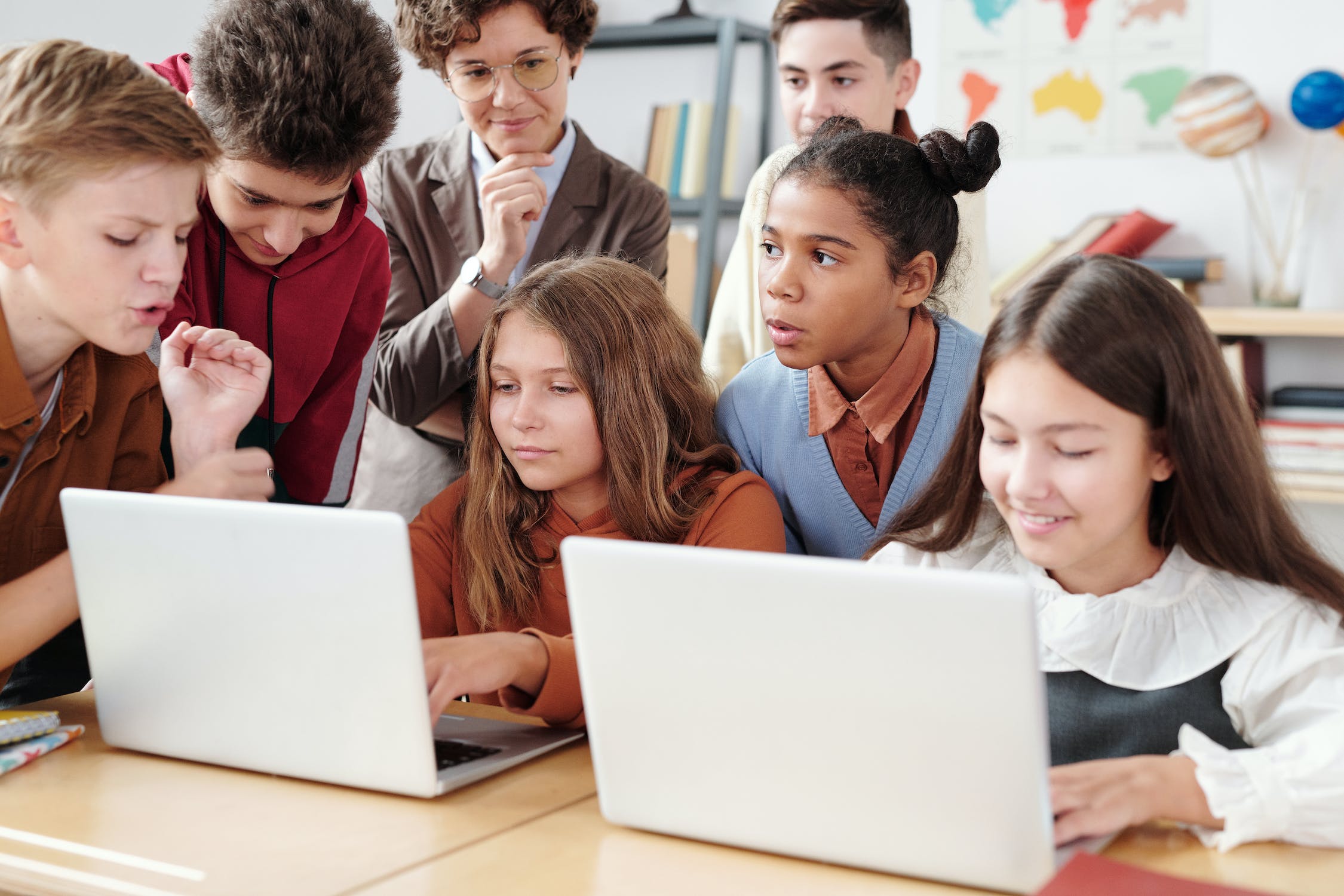 Students using the Knowledge Hub Site